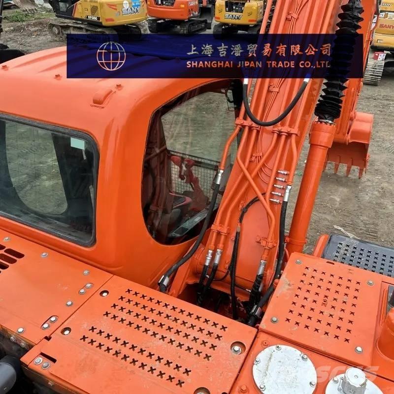 Doosan DX 150 Средни екскаватори 7т - 12т