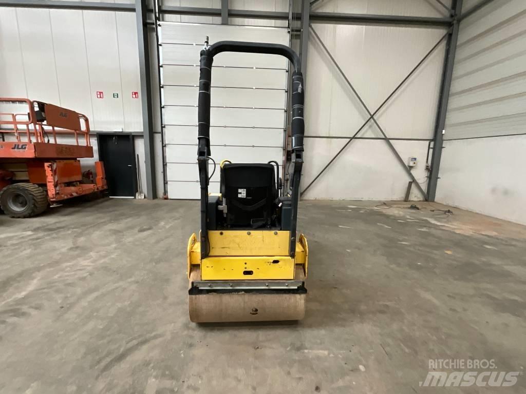 Bomag BW 100 AD M-2 Двойни барабанни ролки
