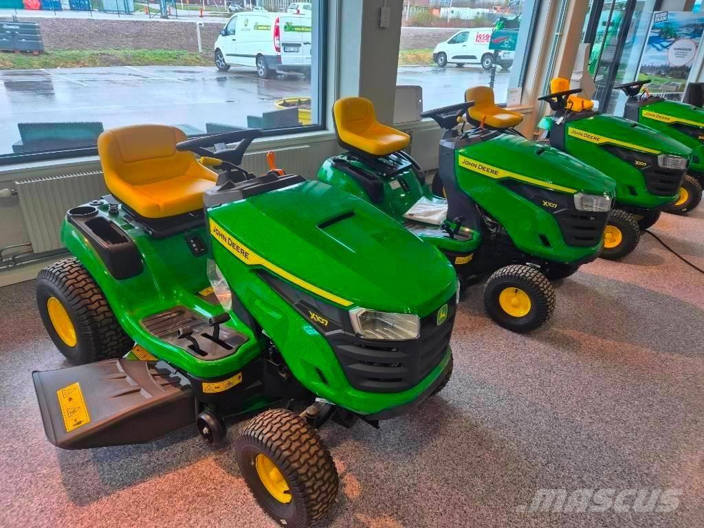 John Deere X 107 Тракторни косачки