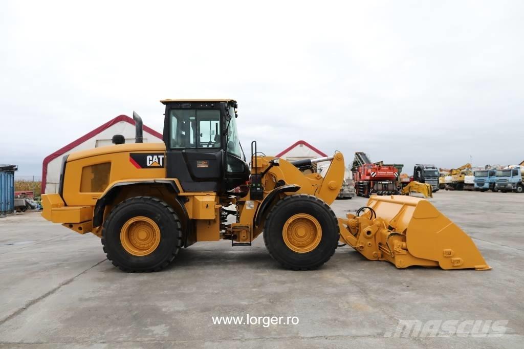 CAT 938 M Колесни товарачи
