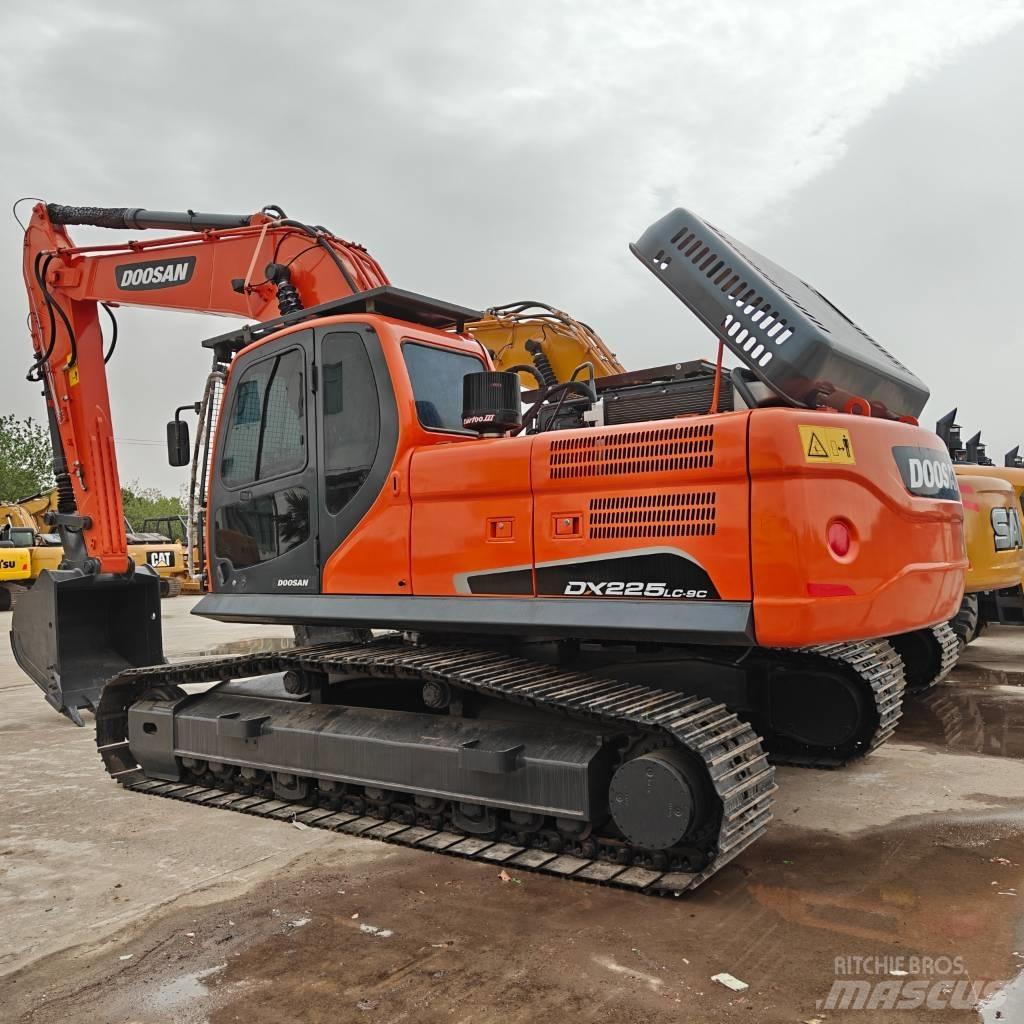 Doosan 225-9C Верижен екскаватор
