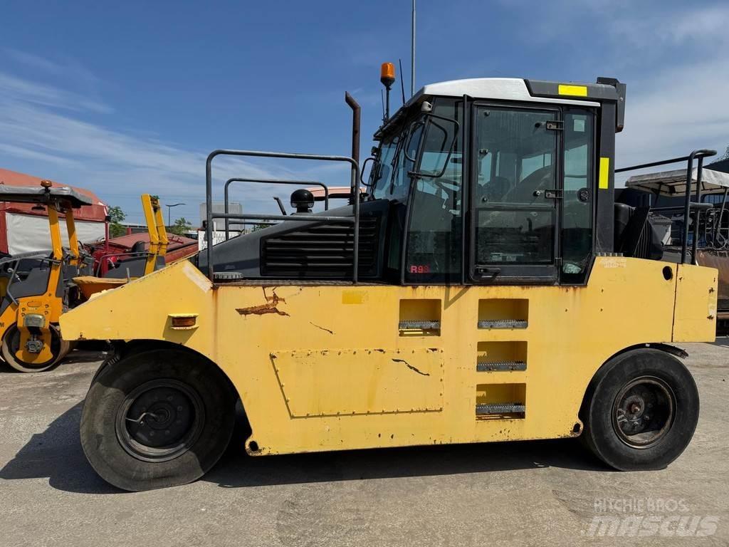 Bomag BW 24 R Пневматични гумени  ролки
