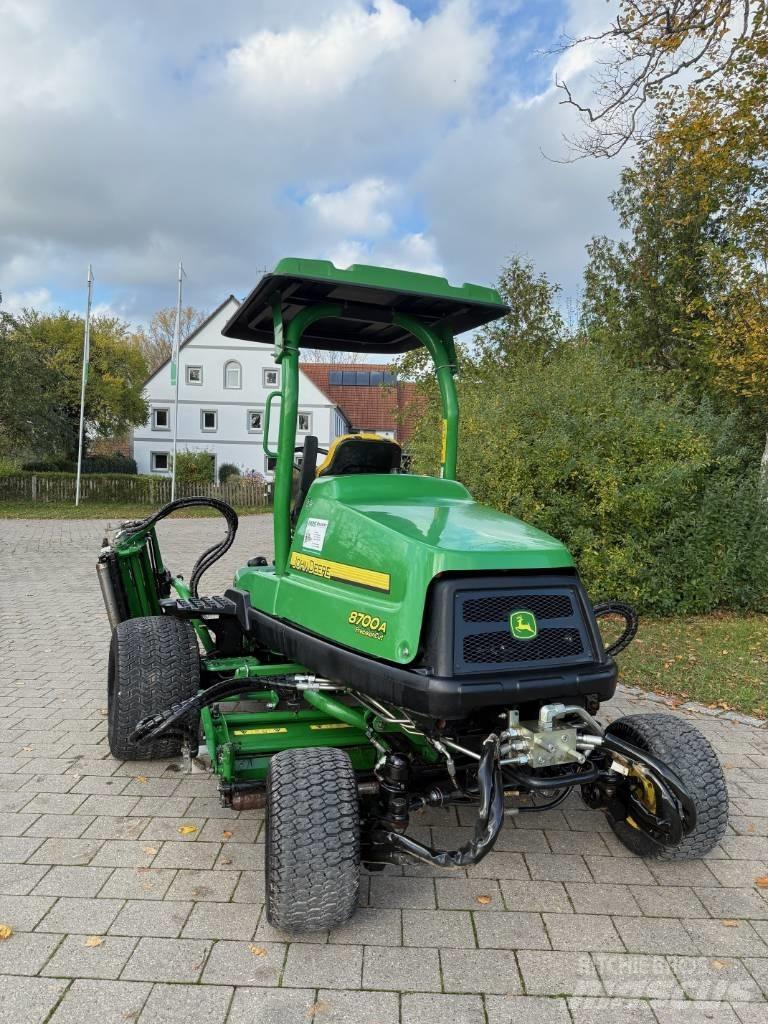 John Deere 8700 A Косачки за Fairway