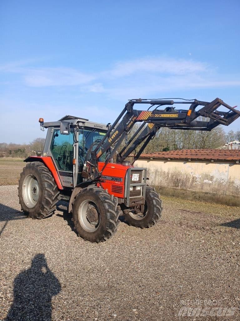 Massey Ferguson 3065 Трактори
