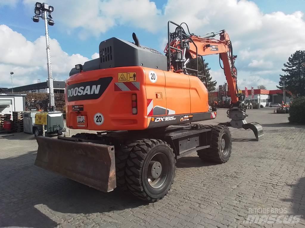 Doosan DX 165 W-5 Колесни екскаватори