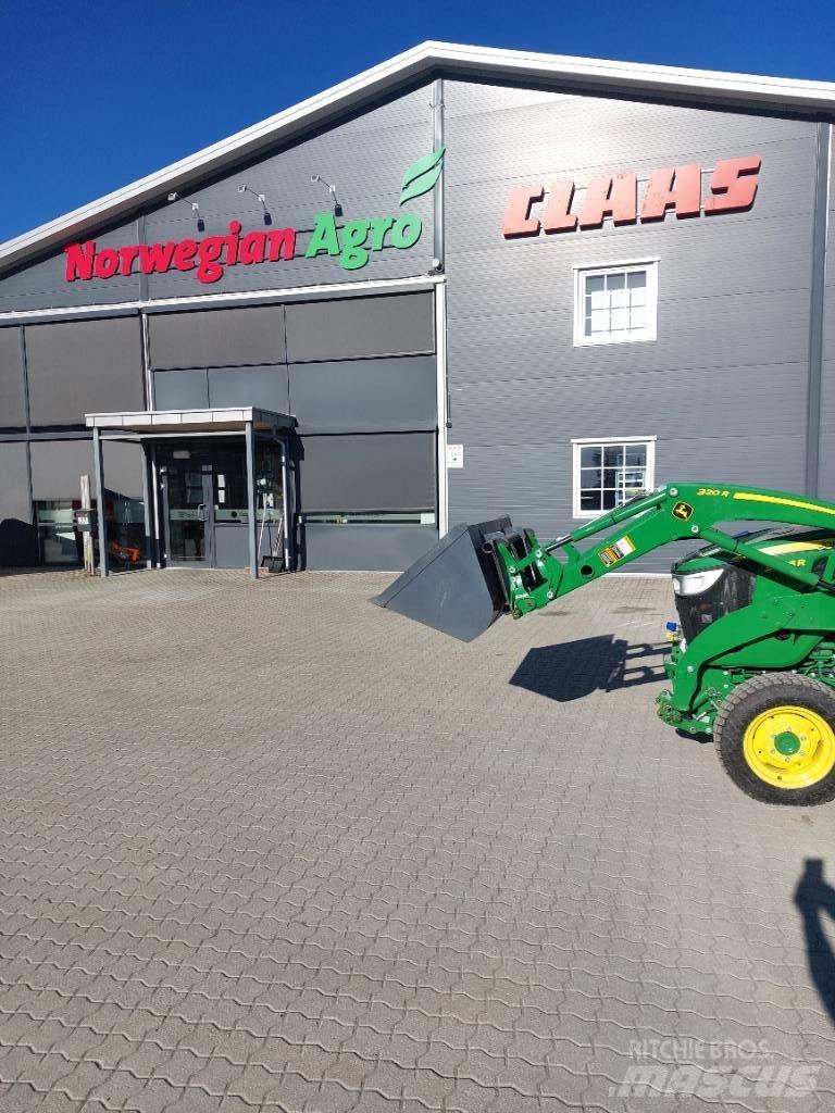 John Deere 3046 R Трактори