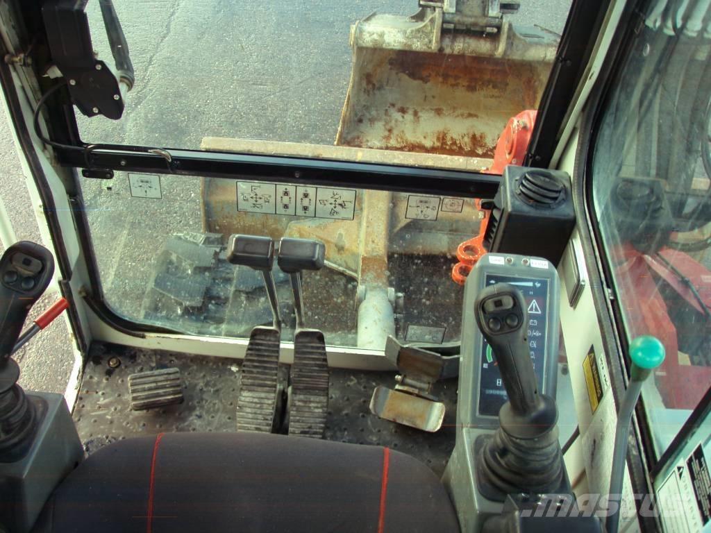 Takeuchi TB 175 Средни екскаватори 7т - 12т