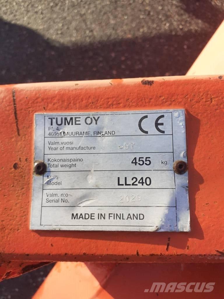 Esko 240 lumilinko Снегохвъргачки
