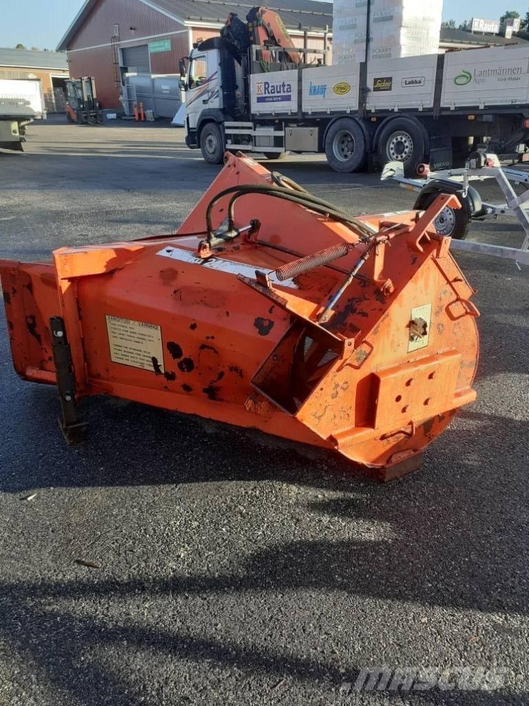 Esko 240 lumilinko Снегохвъргачки
