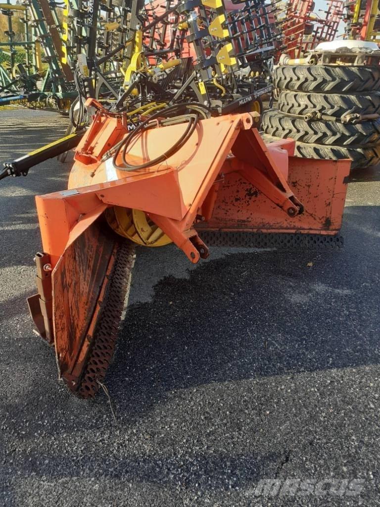 Esko 240 lumilinko Снегохвъргачки
