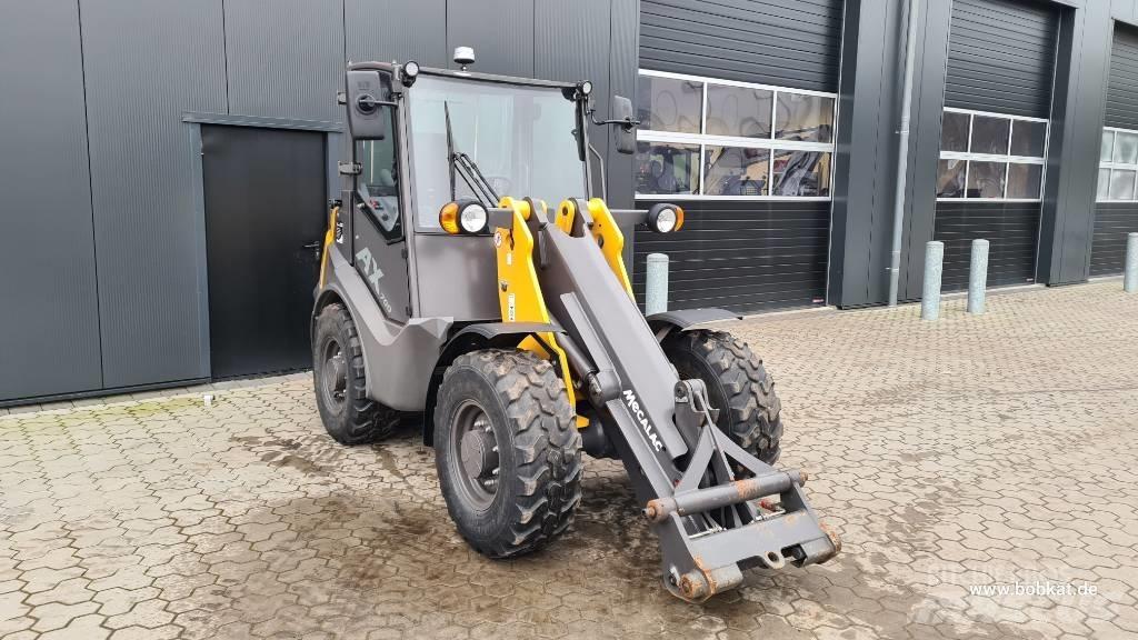 Mecalac AX 700 Колесни товарачи