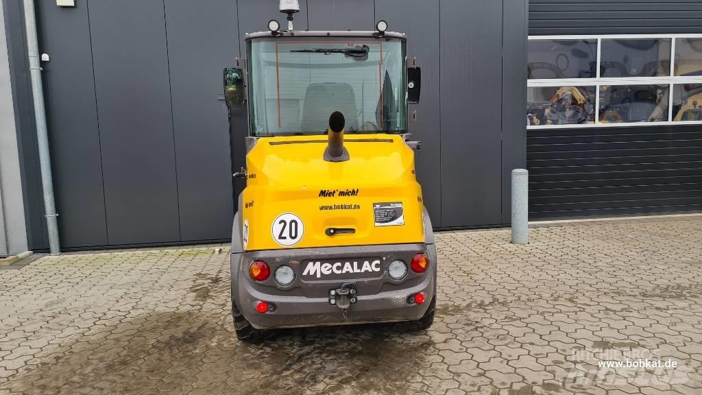 Mecalac AX 700 Колесни товарачи