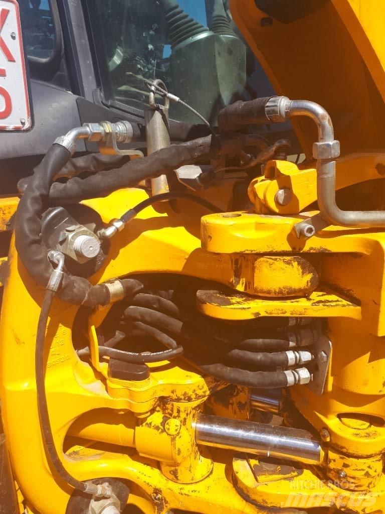 JCB 3 CX Товарач със заден ексватор