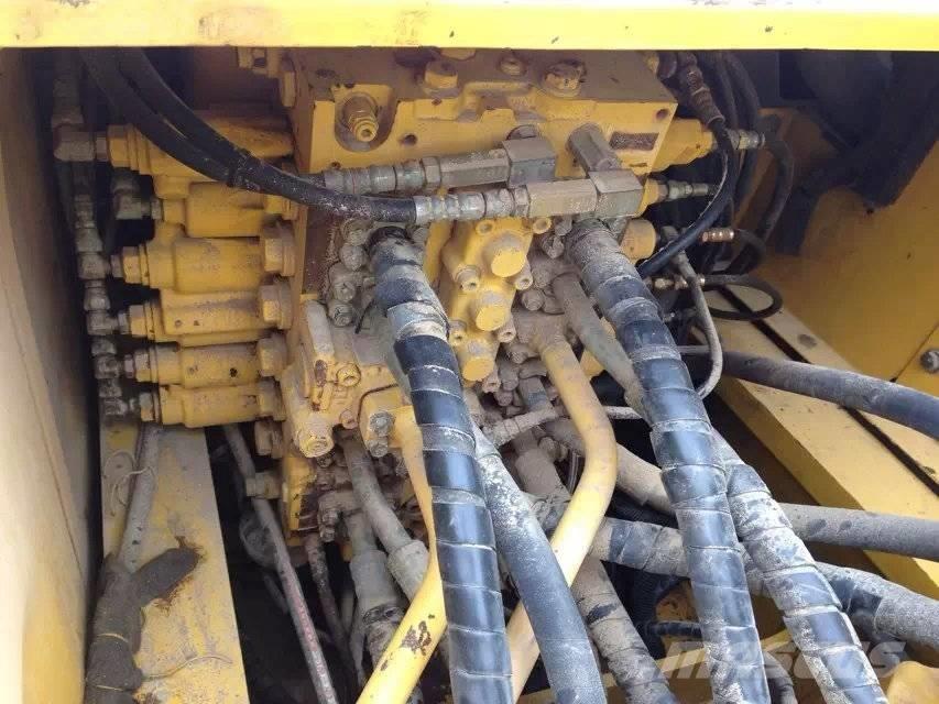 Komatsu PC 220-7 Верижен екскаватор