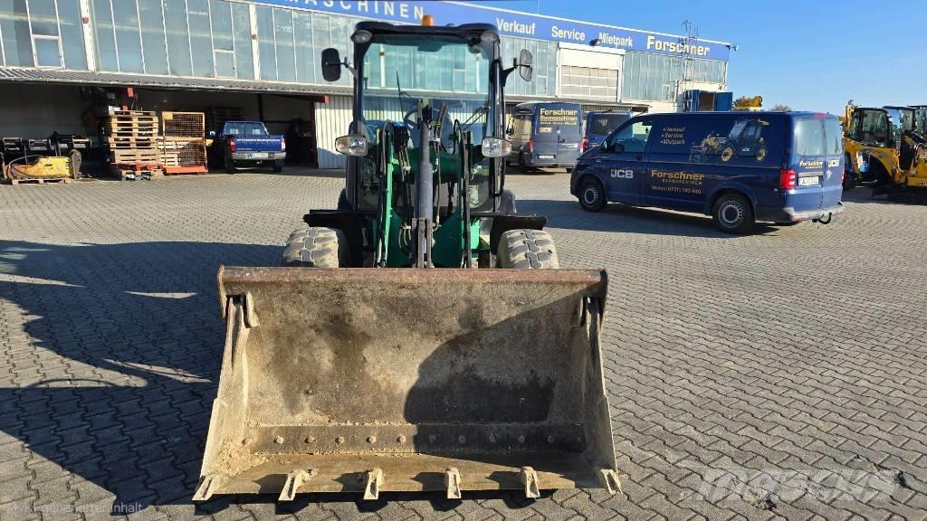 JCB 406 Колесни товарачи