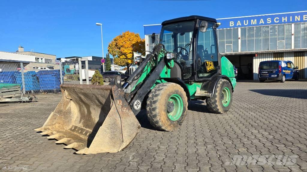 JCB 406 Колесни товарачи