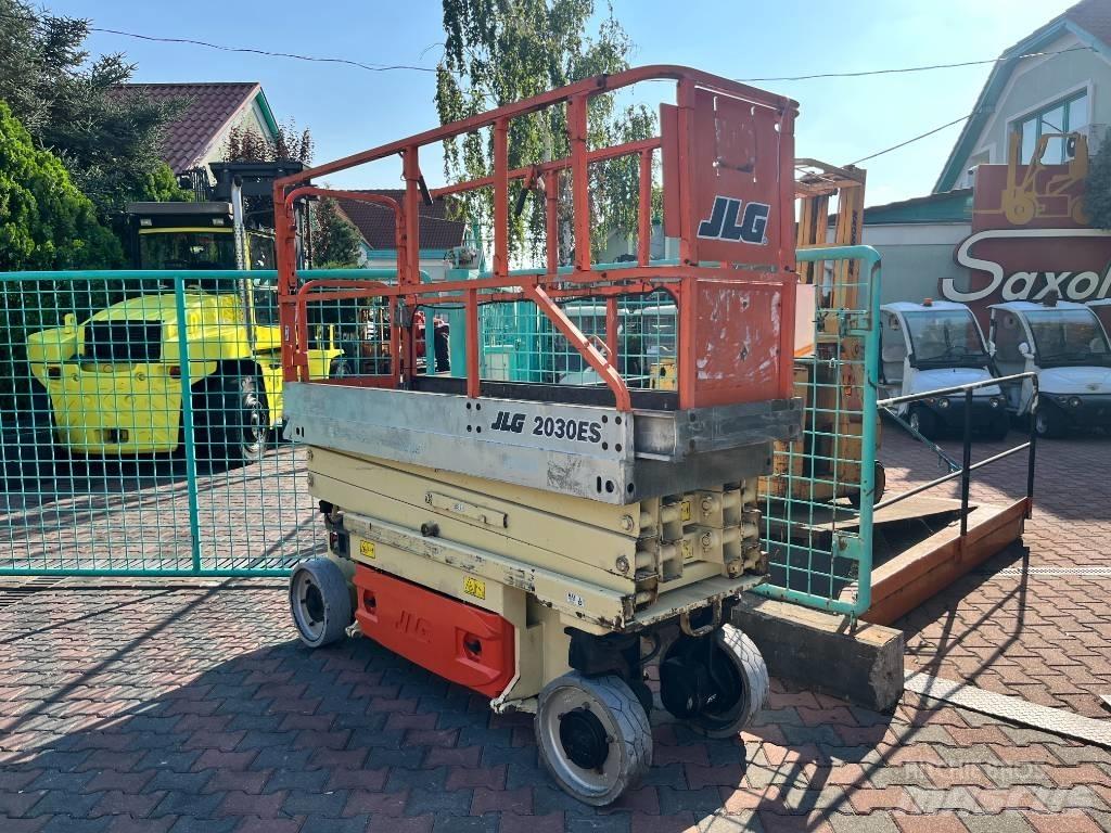 JLG 2030ES     V-3450 Вертикални мачтови повдигачи
