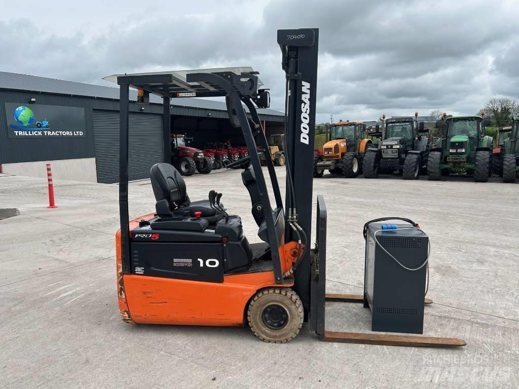 Doosan B10R-5 Електрически вилични кари-повдигачи