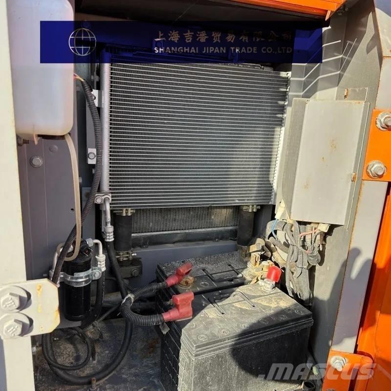 Hitachi ZX 70 Средни екскаватори 7т - 12т
