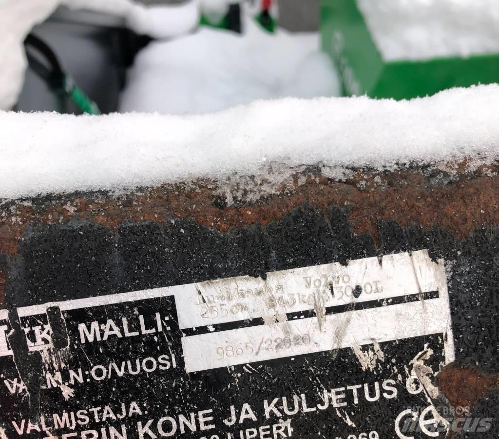  LKK Lumikauha 3000L Други товарещи и копаещи и аксесоари