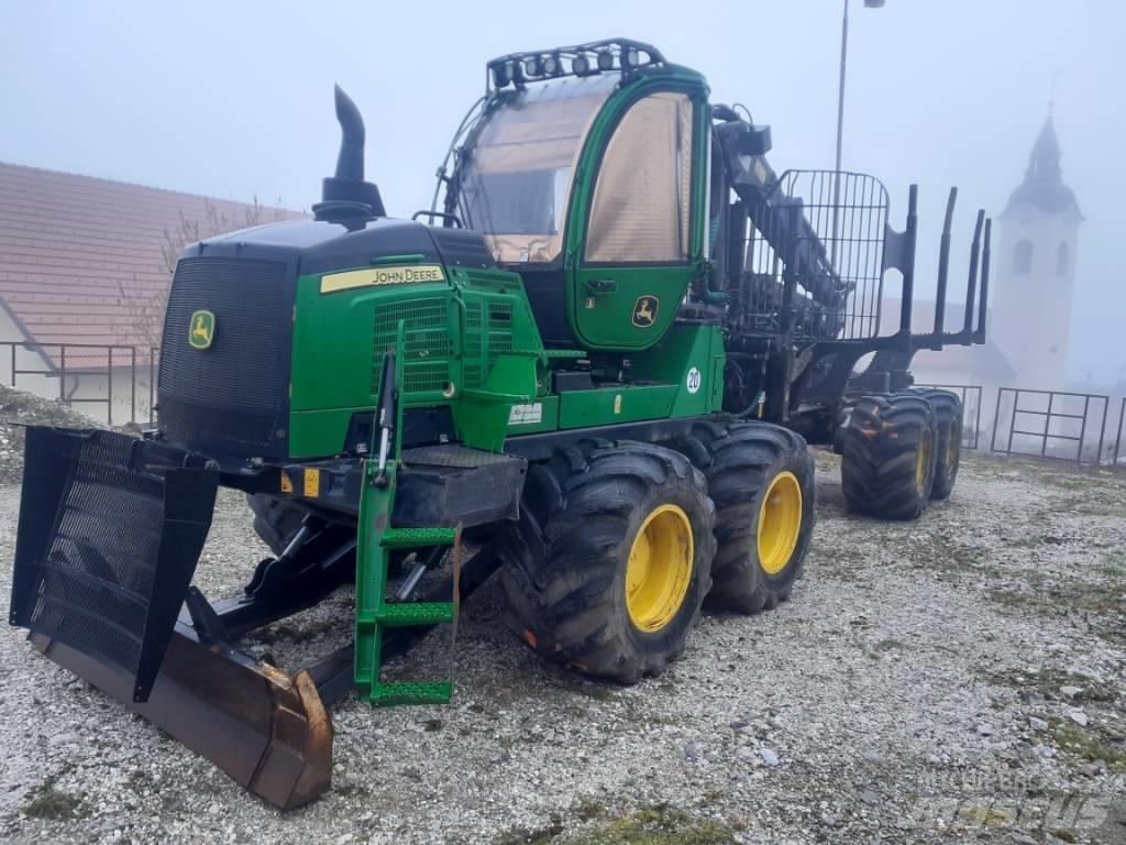 John Deere 1510G Форуардери