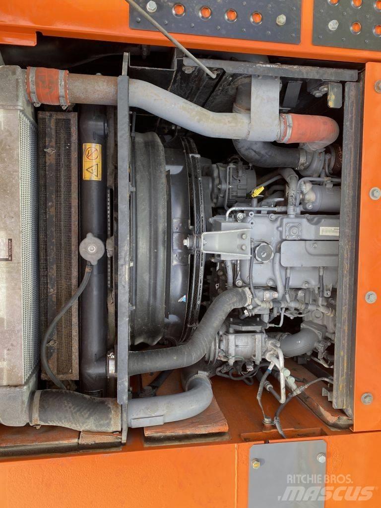 Hitachi ZX 140 W-3 Колесни екскаватори