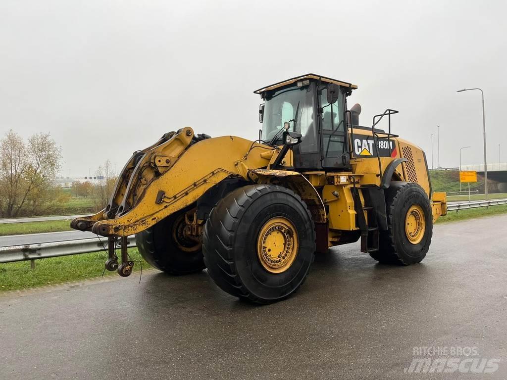 CAT 980M Колесни товарачи