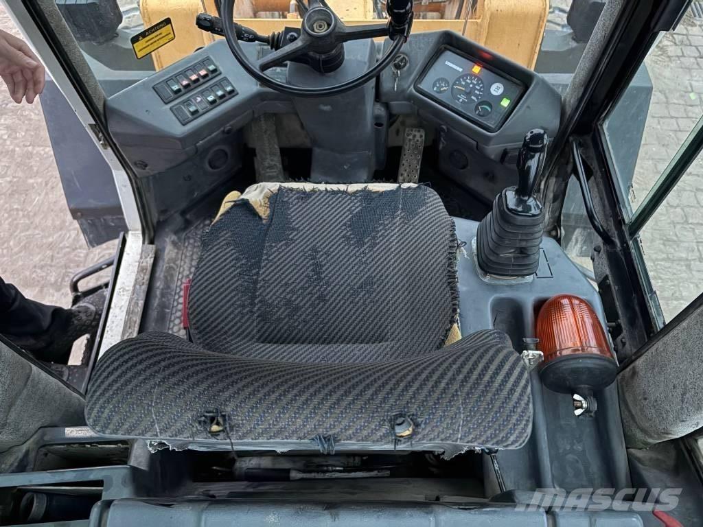 Liebherr L 522 Колесни товарачи