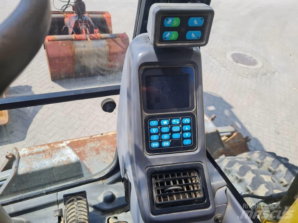 Komatsu PW 140-7 Колесни екскаватори