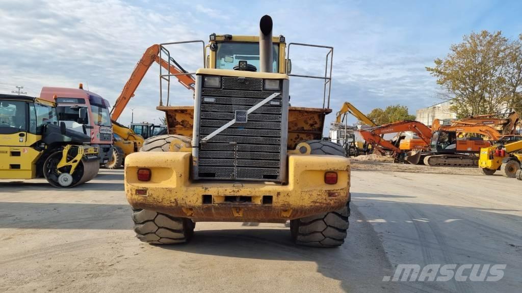 Volvo L 220 D Колесни товарачи