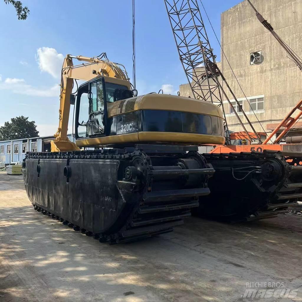 CAT 320 C Багери амфибии