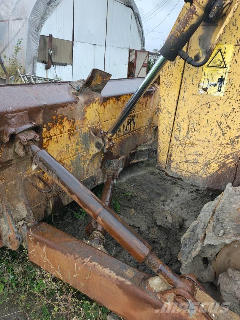 Komatsu DX 65EX-15 Верижни булдозери
