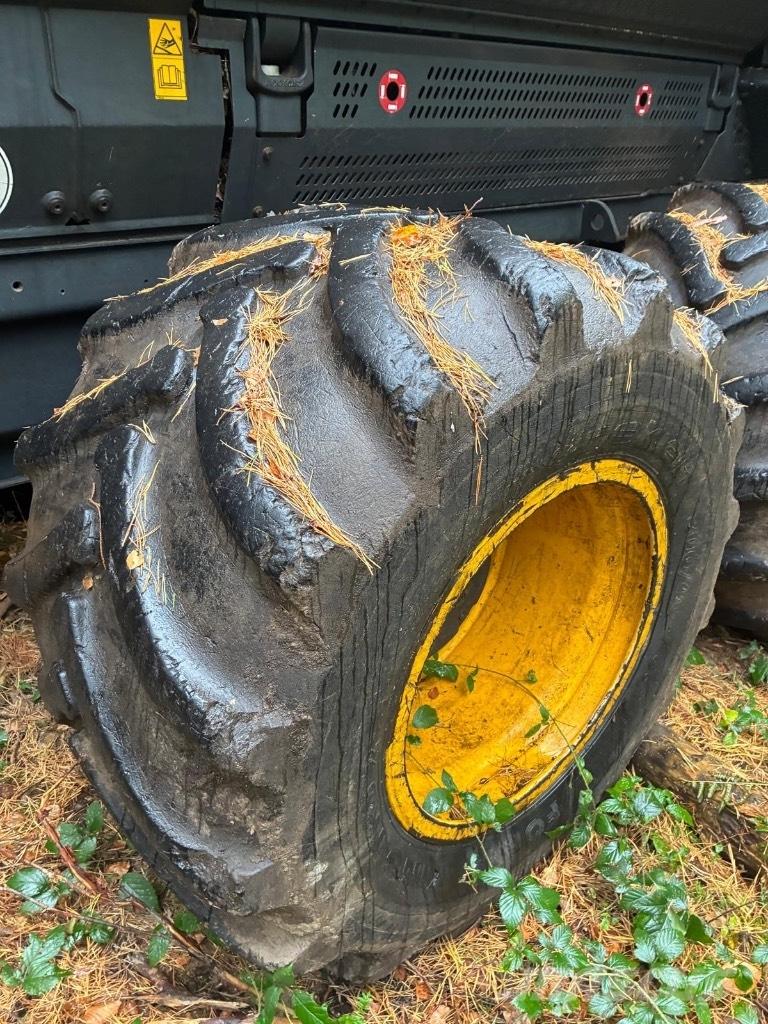 Ponsse Wisent 8W Форуардери