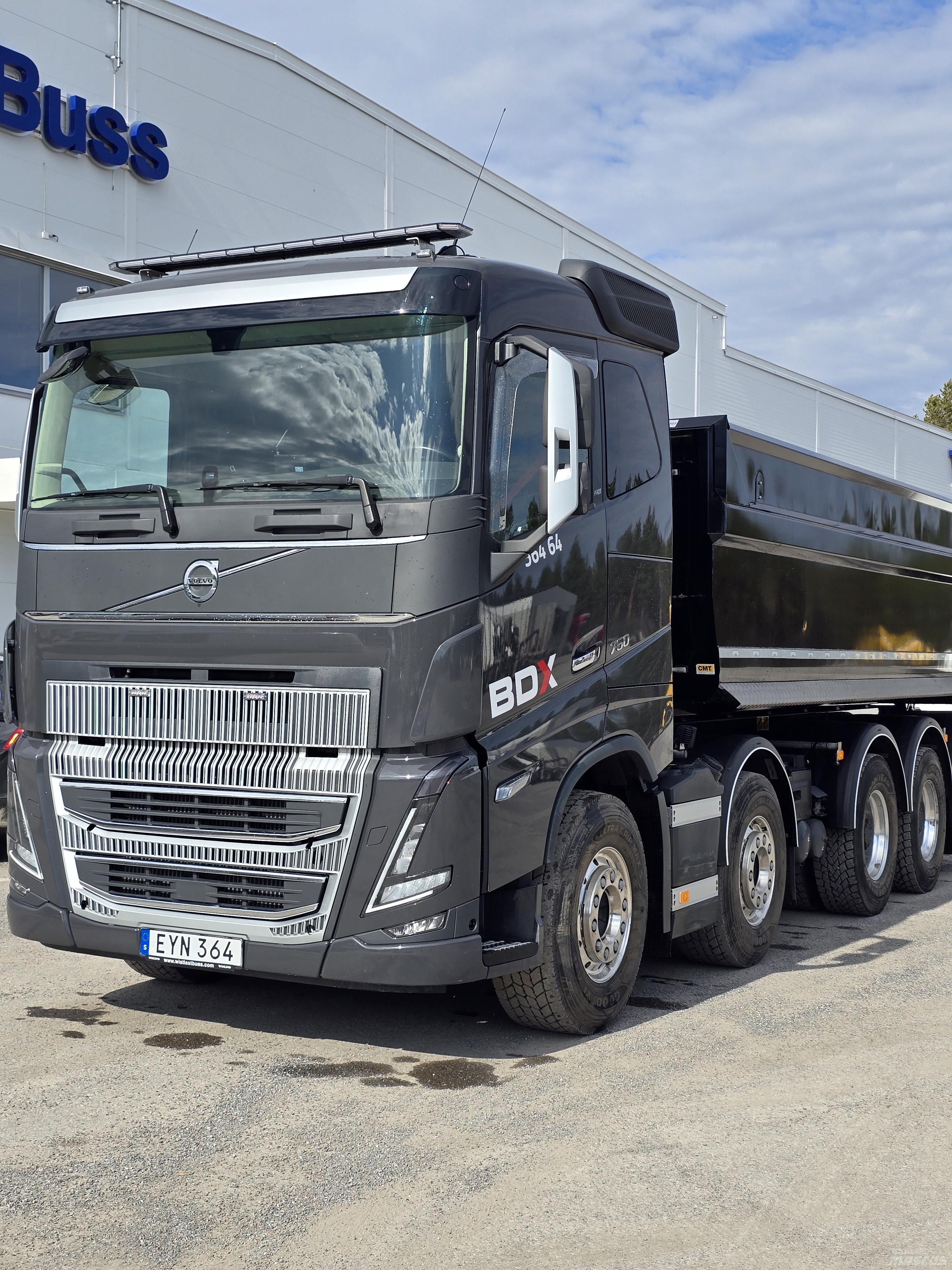 Volvo FH16 750 Самосвал