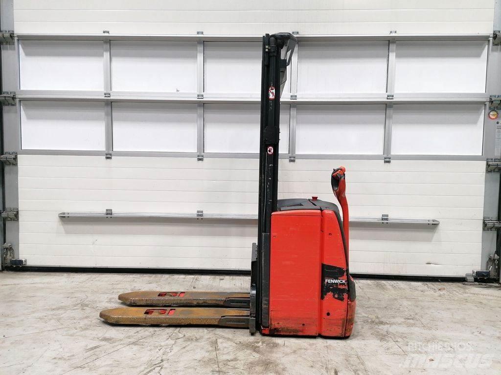 Linde L14 Колички високоповдигачи с теглич