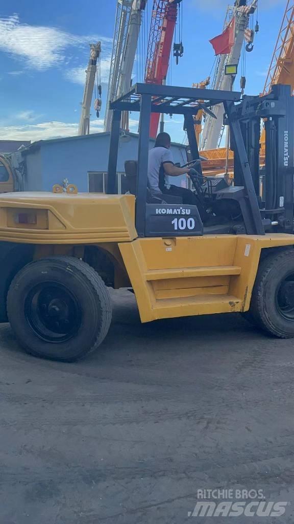 Komatsu 10 Ton Дизелови камиони