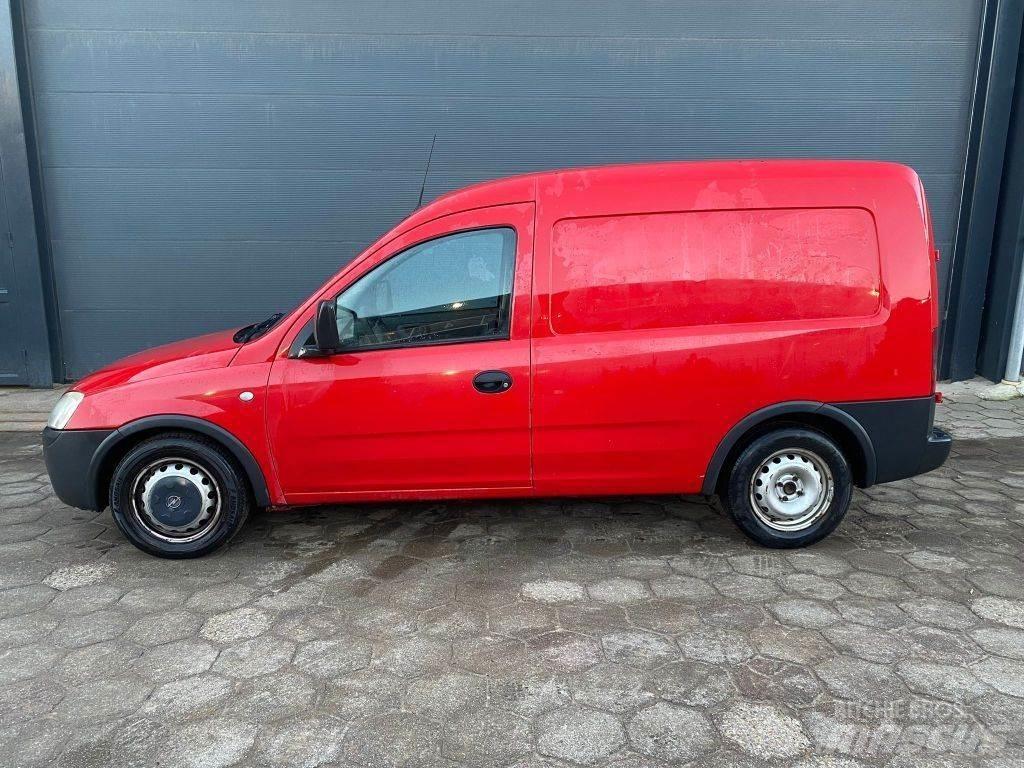 Opel Combo CDTI Фургони

