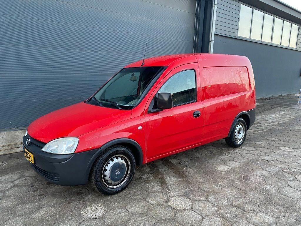 Opel Combo CDTI Фургони
