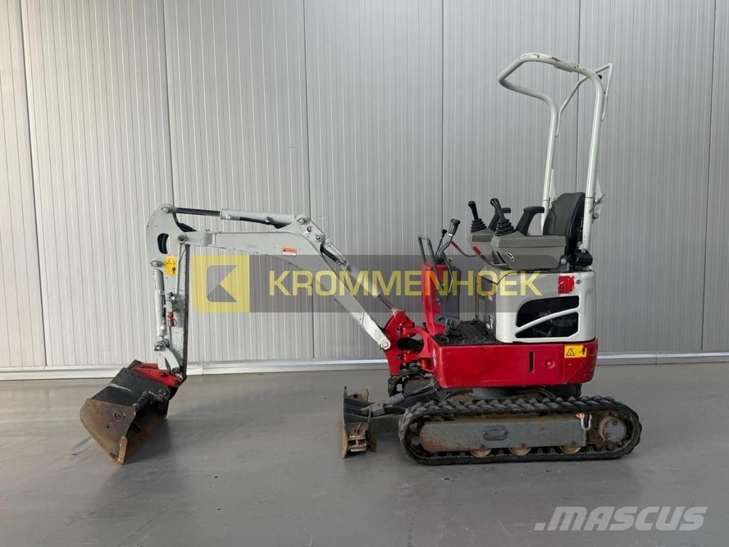 Takeuchi TB 210 R Мини екскаватори < 7 т