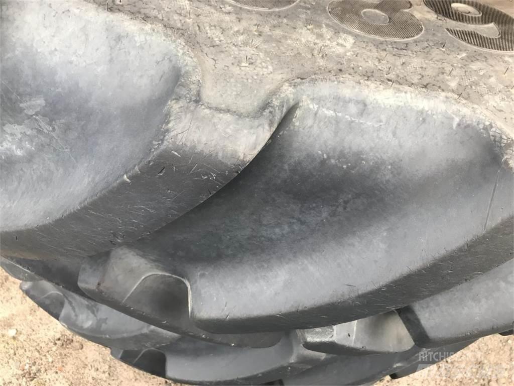 Mitas 680/80R42 Колелета/Гуми