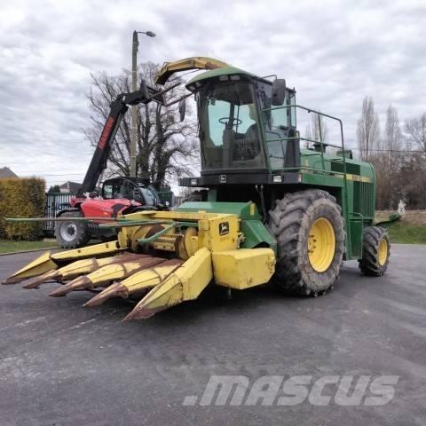 John Deere 6610 Самоходни фуражири