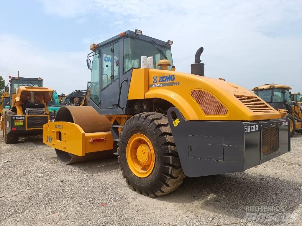 XCMG XS 263J Еднобарабанни ролки
