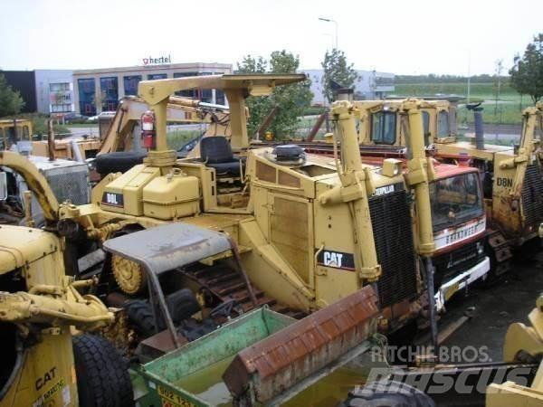 CAT D8L Верижни булдозери
