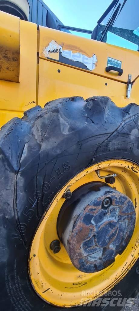 JCB 926 Камиони за херавни местности