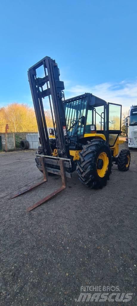 JCB 926 Камиони за херавни местности