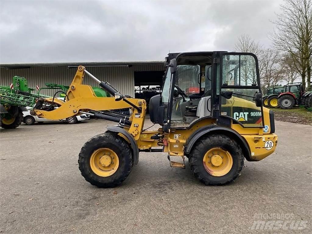 CAT 908M Колесни товарачи
