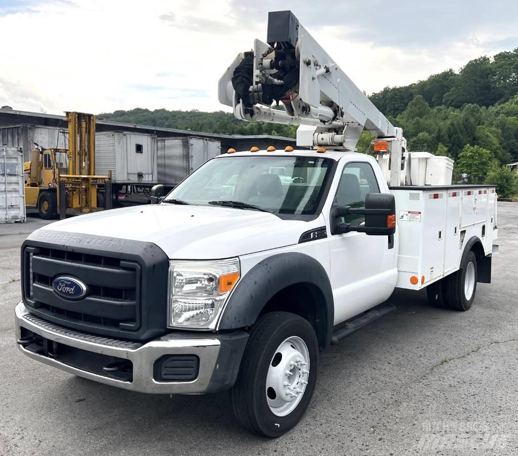 Ford F 550 Моторизирани платформи с талига