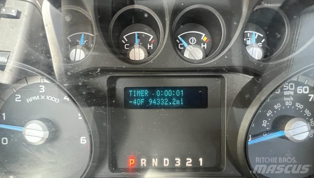 Ford F 550 Моторизирани платформи с талига
