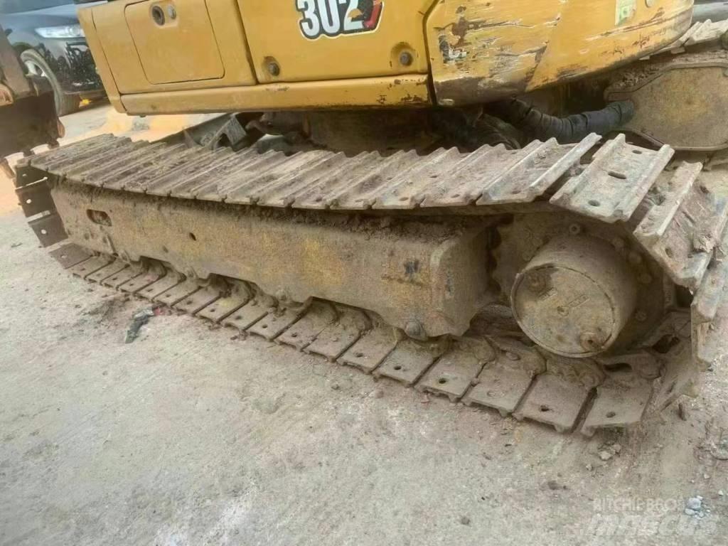 CAT 302 Мини екскаватори < 7 т