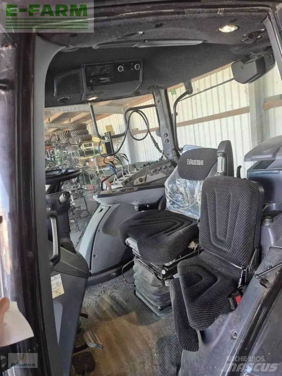 Valtra t235a Трактори